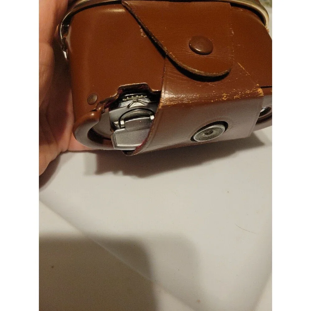 Vintage Baldar 35 mm camera w Baldanar 1:1:2.8/45 lens w case Color Prontormat
